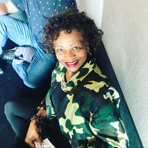 Meet your Posher, Deborah